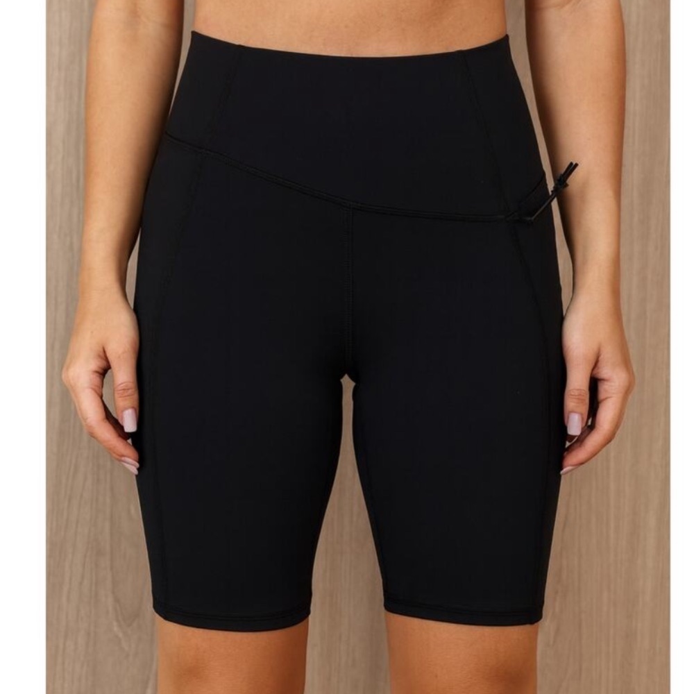 🆕 Stori Unscripted 7” Fitted Shorts Onyx Size 8